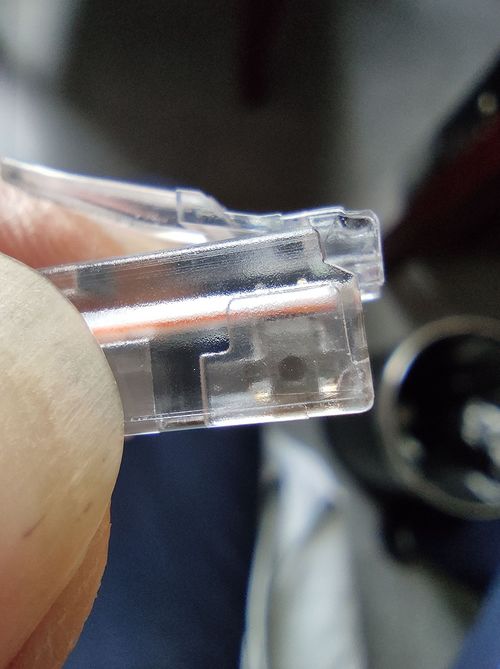 用八类网线钳和剥线刀制作网线水晶头全攻略